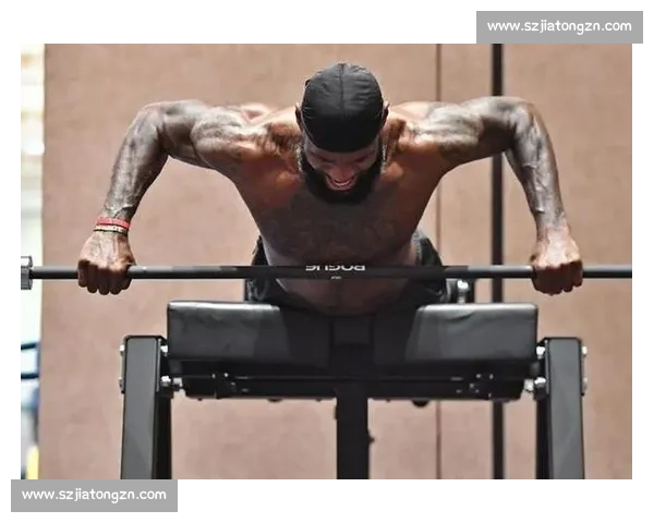 詹姆斯肌肉发达却难见胸肌腹肌?揭秘篮球巨星的体型密码 詹姆斯肌肉发达却难见胸肌腹肌?揭秘篮球巨星的体型密码