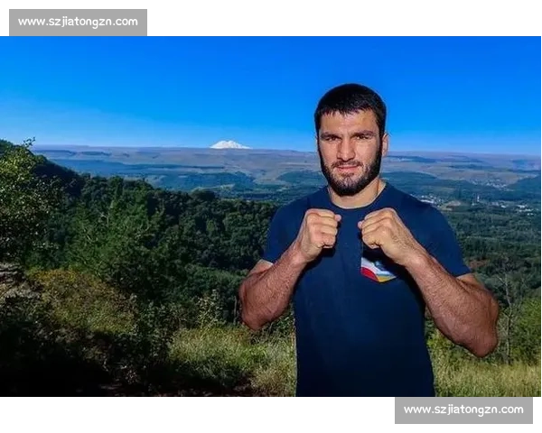 泰森与迈考尔激战精彩回顾 两大拳王巅峰对决的震撼瞬间 泰森与迈考尔激战精彩回顾 两大拳王巅峰对决的震撼瞬间